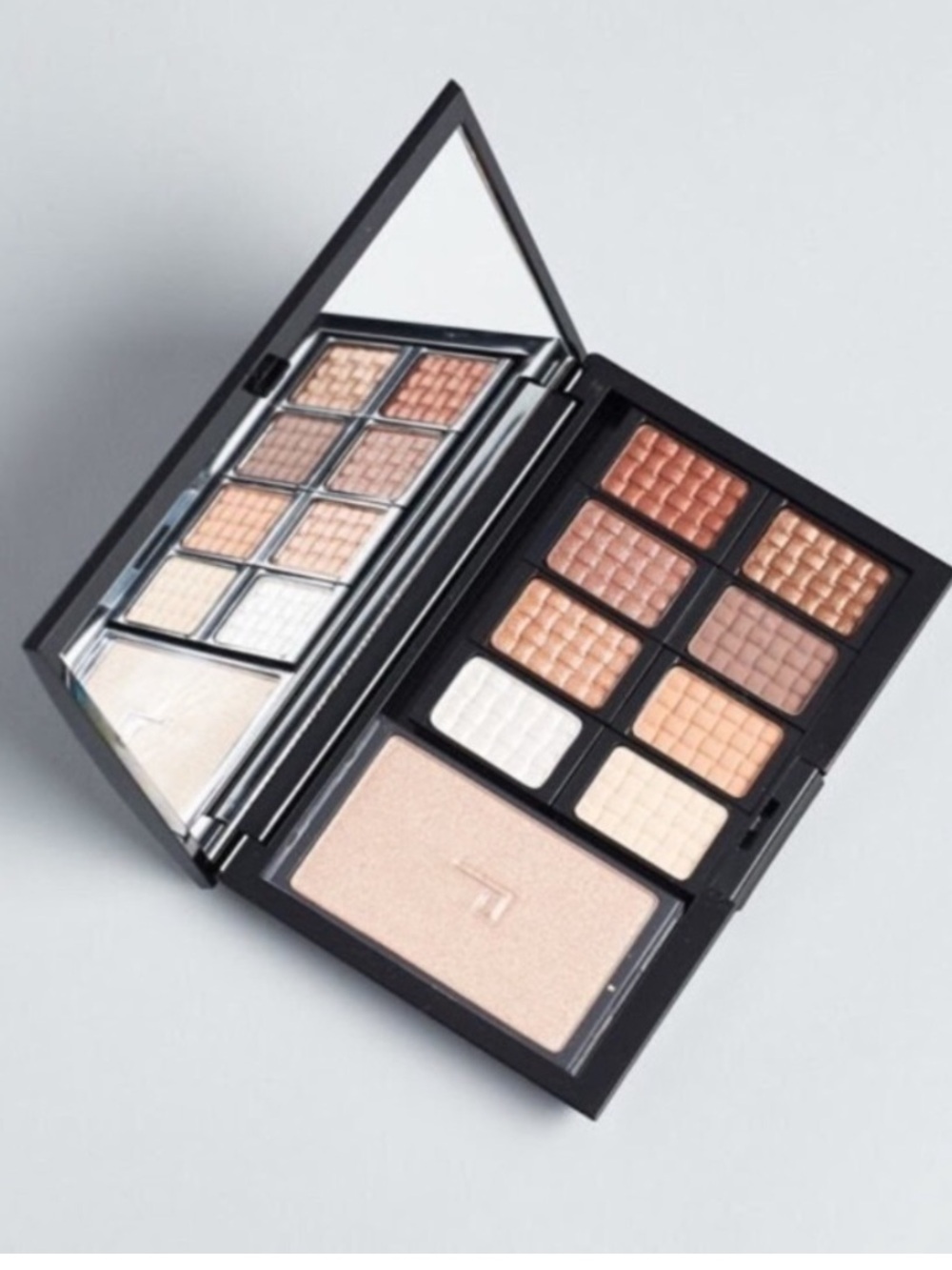 Doucce Freematic Eyeshadow Palette